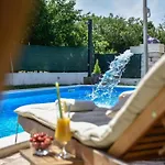 Spacious Retreat With Private Pool, Fitness Centre, And Garden - Three Bedroom Villa Prgomet