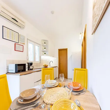Spacious Retreat With Private Pool, Fitness Centre, And Garden - Three Bedroom Villa Prgomet