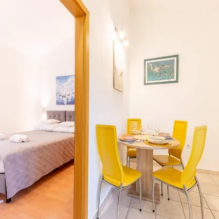 Spacious Retreat With Private Pool, Fitness Centre, And Garden - Three Bedroom Villa *