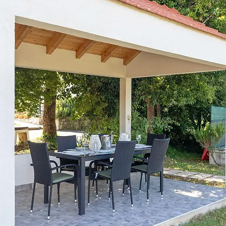 Villa Spacious Retreat With Private Pool, Fitness Centre, And Garden - Three Bedroom